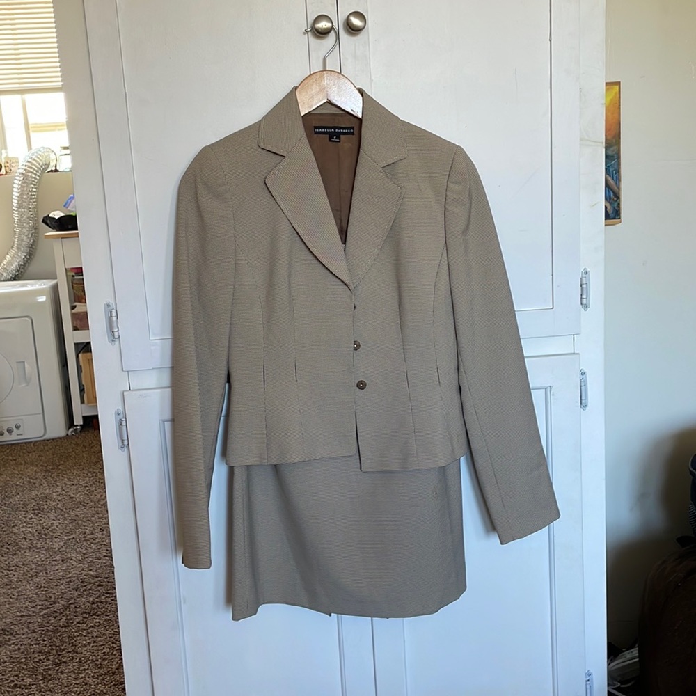 Beige pleated Isabella DeMarco suit jacket and skirt size 2